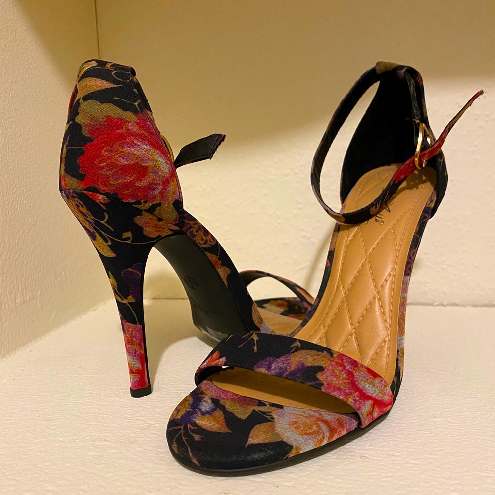 Anne Michelle floral heels!